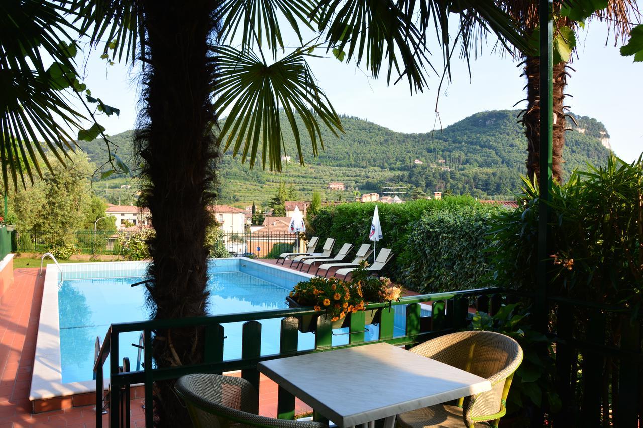 Hotel Giotto Garda  Exterior foto